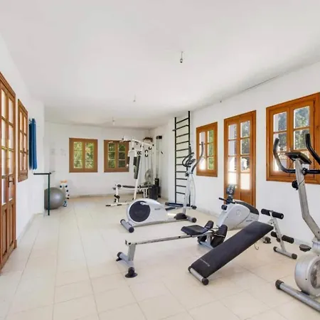 Apartment Exquisite New Townhouse/front Beach/2bedr/2,5bath Estepona